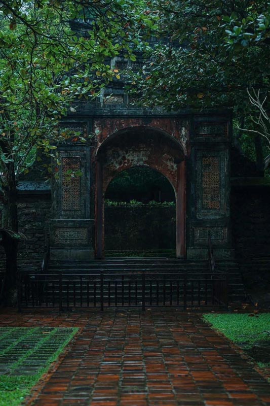 Lăng Tự Đức những ngày mưa