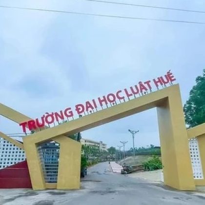 Thiết kế cổng phụ Trường Đại học Luật – Đại học Huế